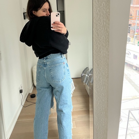 Distressed Jeans - Picture 4 of 5